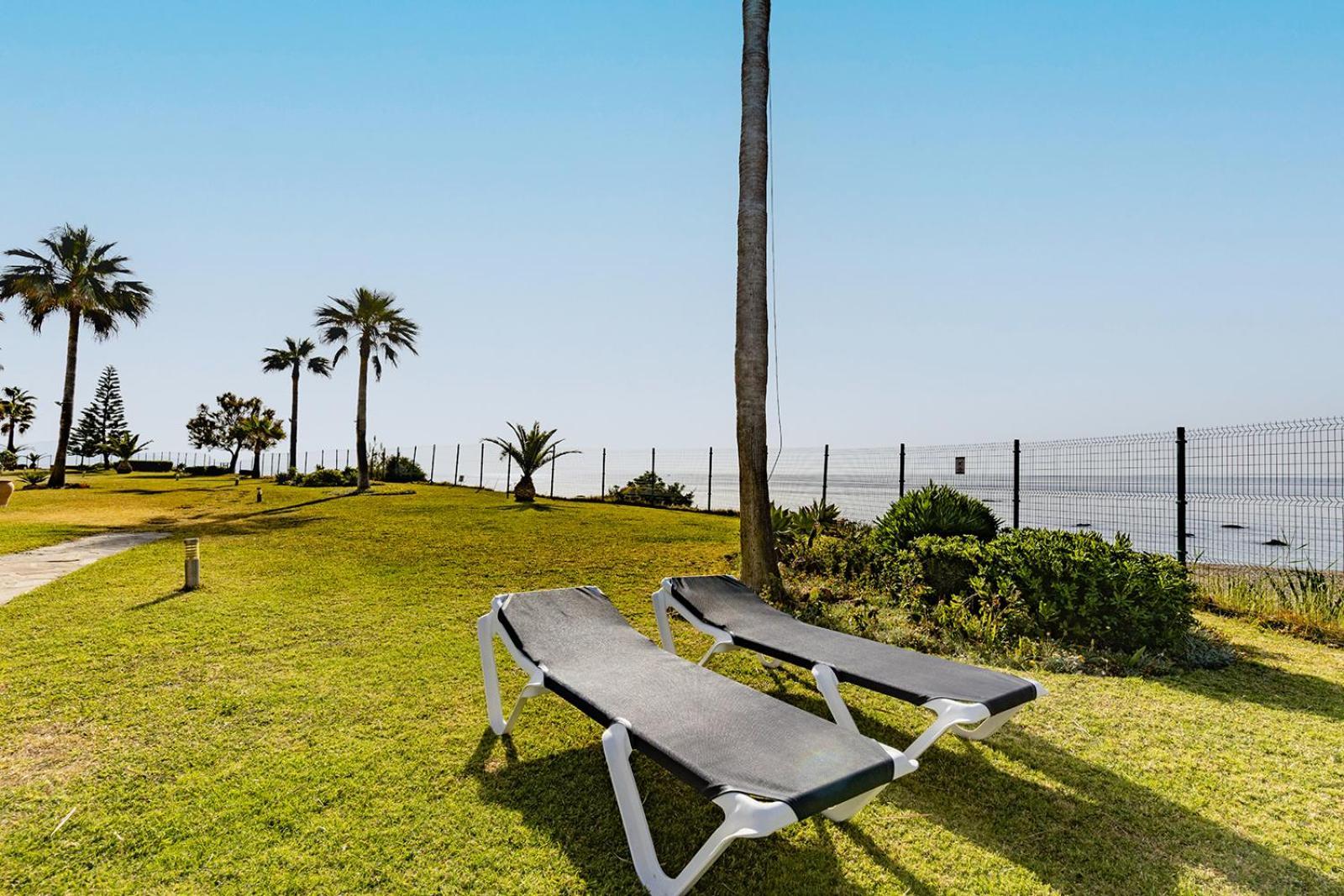Sunrise Beach Front - Casares Del Mar Dış mekan fotoğraf