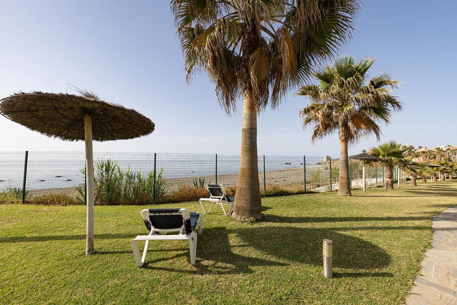 Sunrise Beach Front - Casares Del Mar Dış mekan fotoğraf
