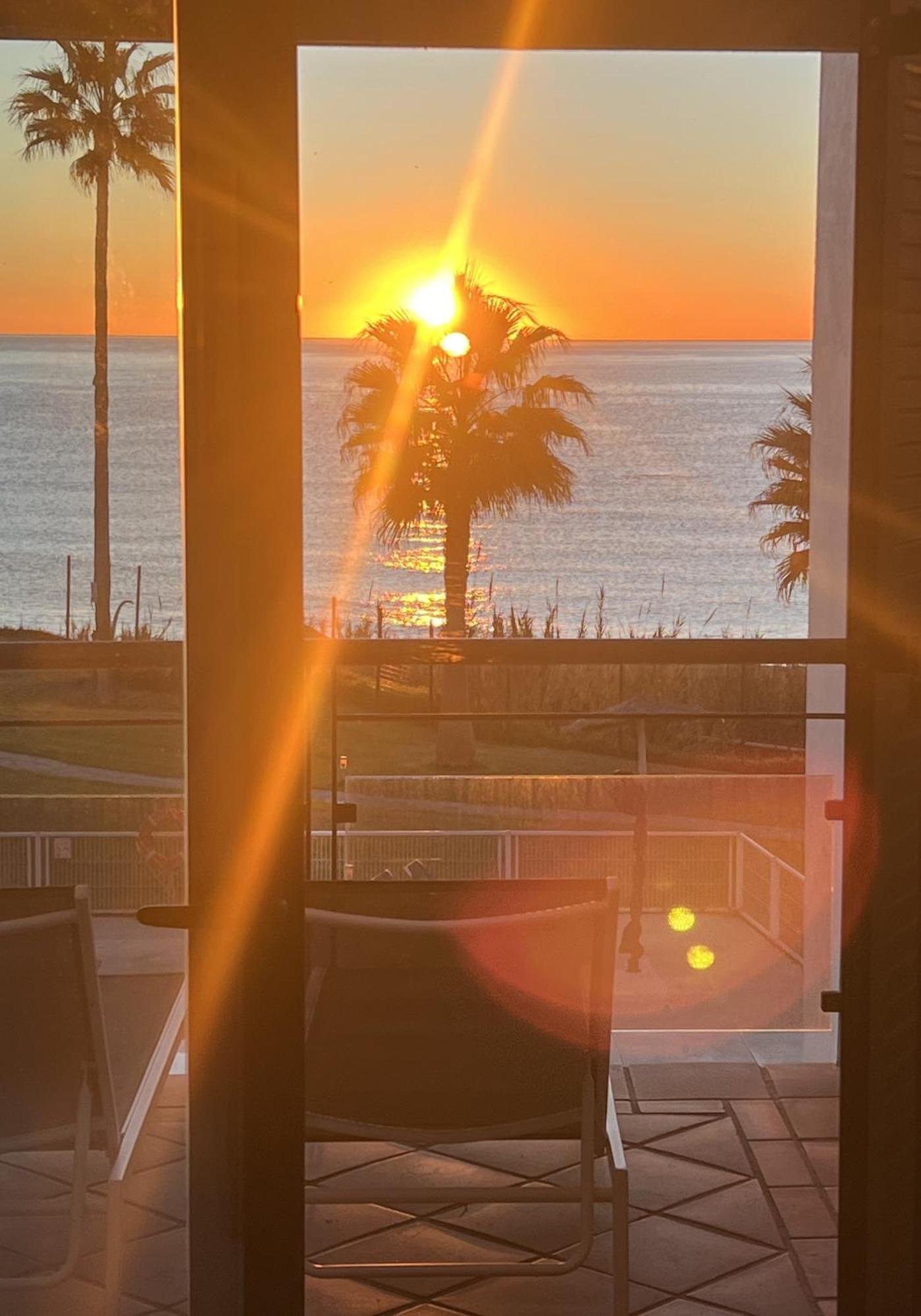 Sunrise Beach Front - Casares Del Mar Dış mekan fotoğraf