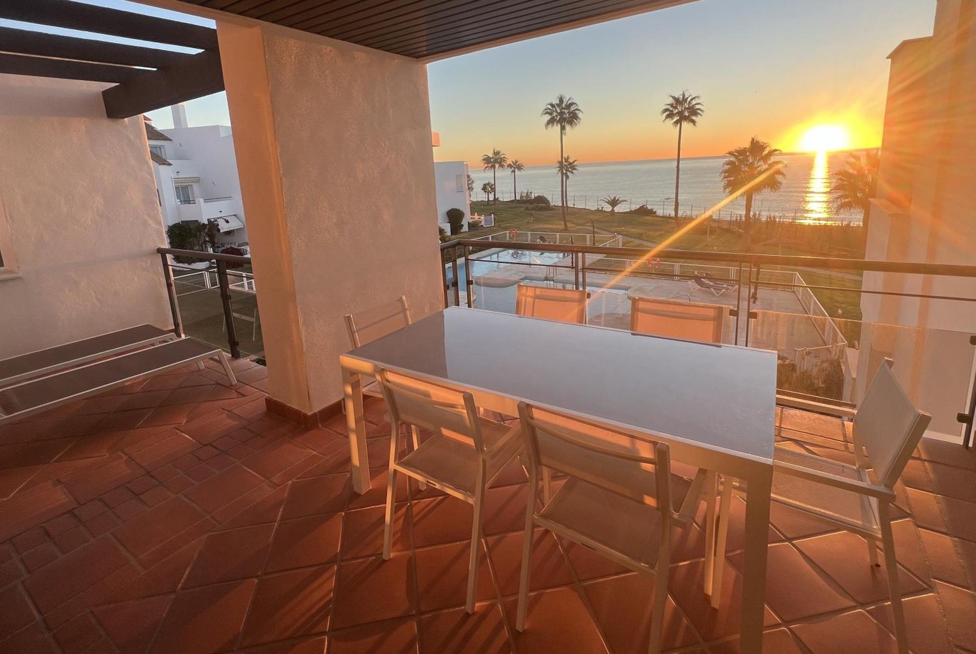 Sunrise Beach Front - Casares Del Mar Dış mekan fotoğraf